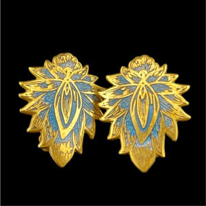 Vintage 1985 MMA Metropolitan Museum of Art Enamel Lotus Gold Tone Clip Earrings